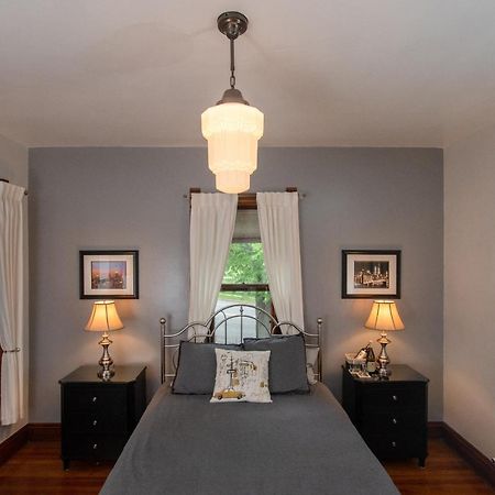 ベルフォント Reynolds Mansion Bed & Breakfast エクステリア 写真