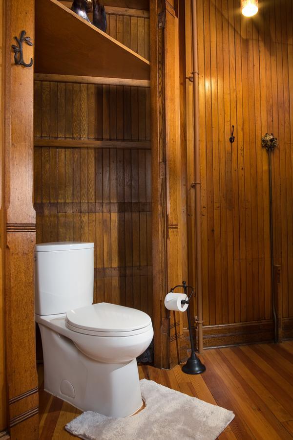 ベルフォント Reynolds Mansion Bed & Breakfast エクステリア 写真