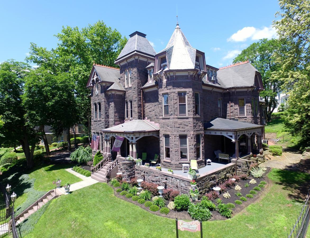ベルフォント Reynolds Mansion Bed & Breakfast エクステリア 写真