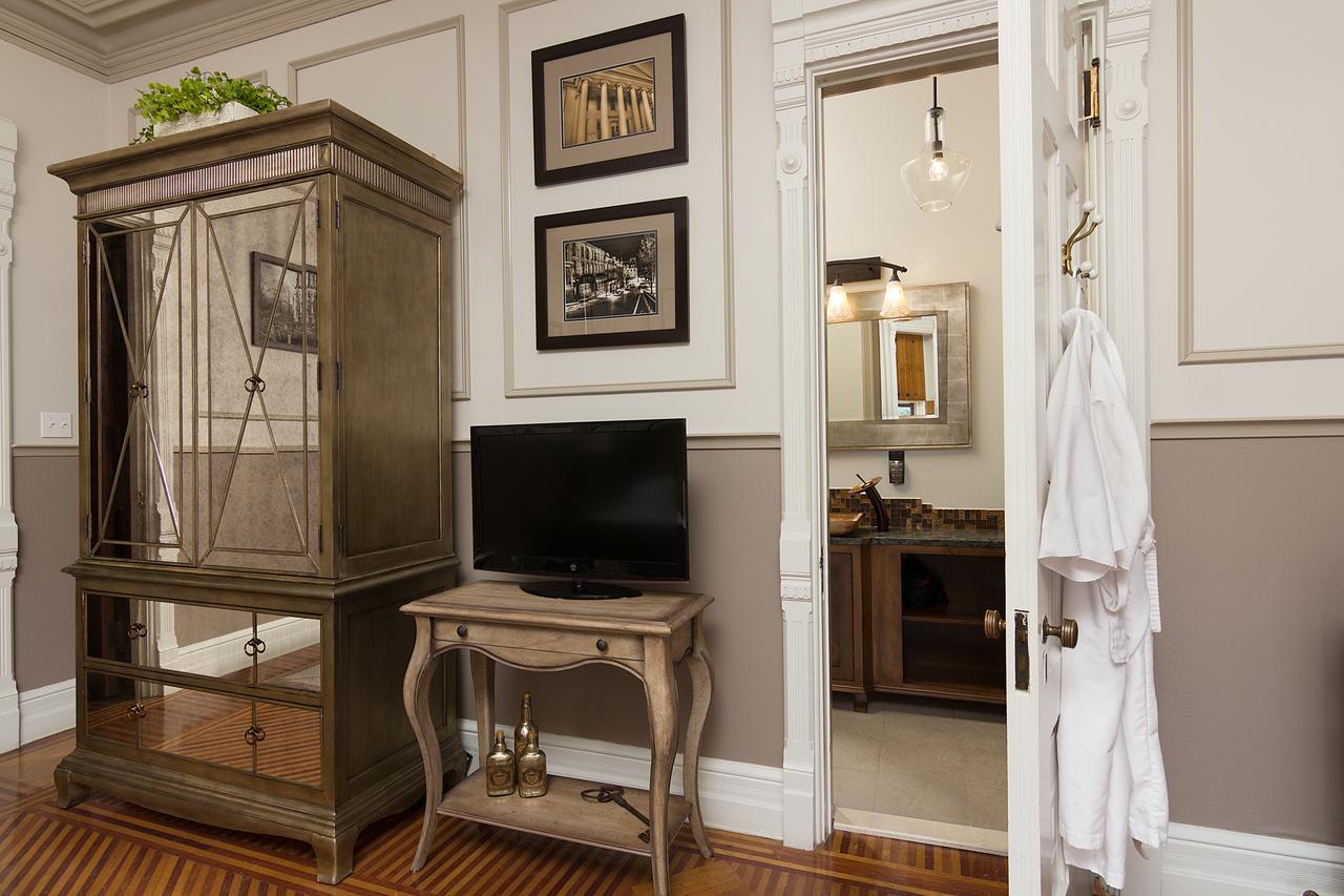 ベルフォント Reynolds Mansion Bed & Breakfast エクステリア 写真