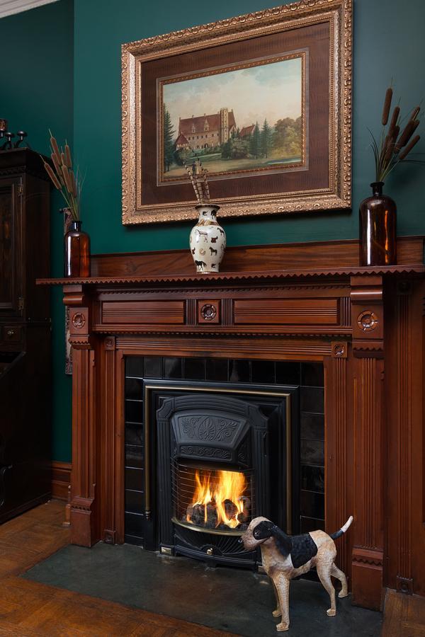 ベルフォント Reynolds Mansion Bed & Breakfast エクステリア 写真