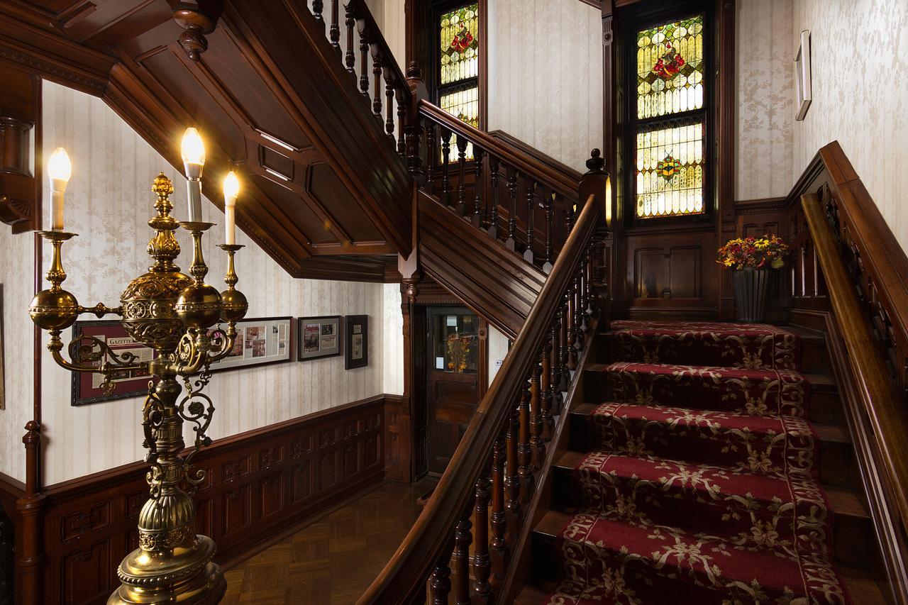 ベルフォント Reynolds Mansion Bed & Breakfast エクステリア 写真