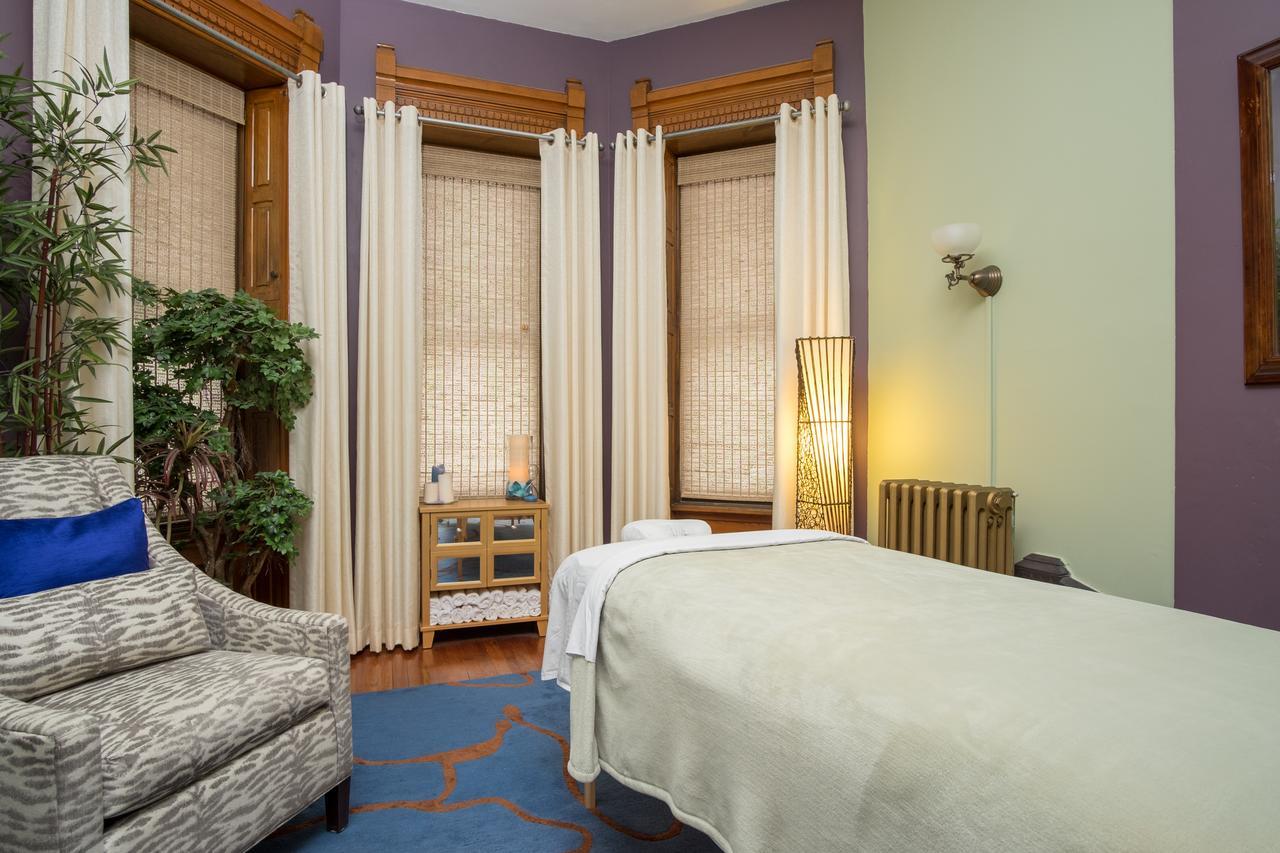 ベルフォント Reynolds Mansion Bed & Breakfast エクステリア 写真